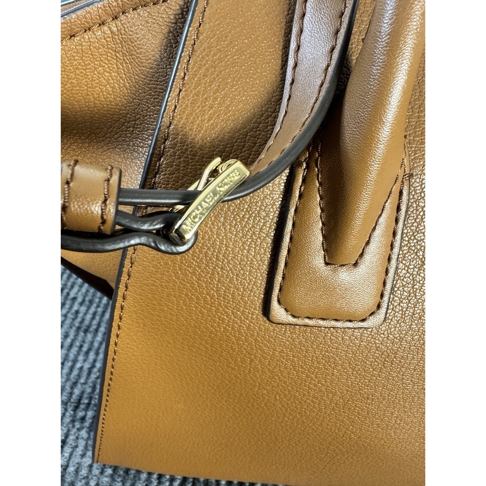 Michael Kors Large Avril Pebbled Brown Leather Satchel Crossbody Luggage NWOT - Picture 6 of 16